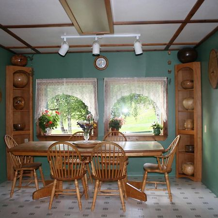 Dunphy'S Bed And Breakfast Parson Экстерьер фото